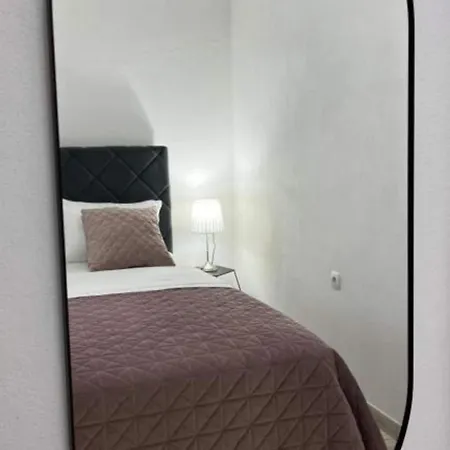 Lejlighed One Bedroom With Balcony 1 *
