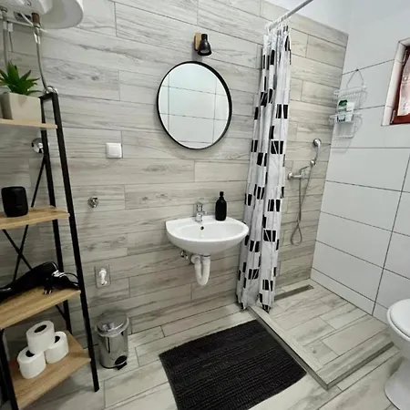 One Bedroom With Balcony 1 Apartament *