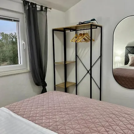 公寓 One Bedroom With Balcony 1 比奥格勒·纳·莫鲁