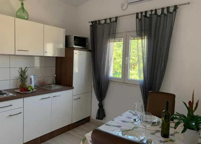 One Bedroom With Balcony 1 ביוגראד נה מורו